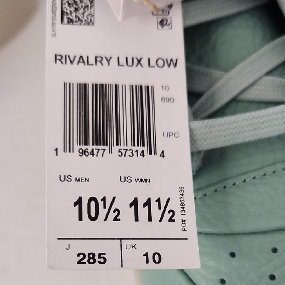 Adidas Women's Pastel Green Sneakers - Picture 5 of 11